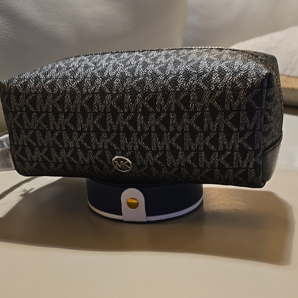 Michael Kors Black Monogram  Accessory Pouch BNNU